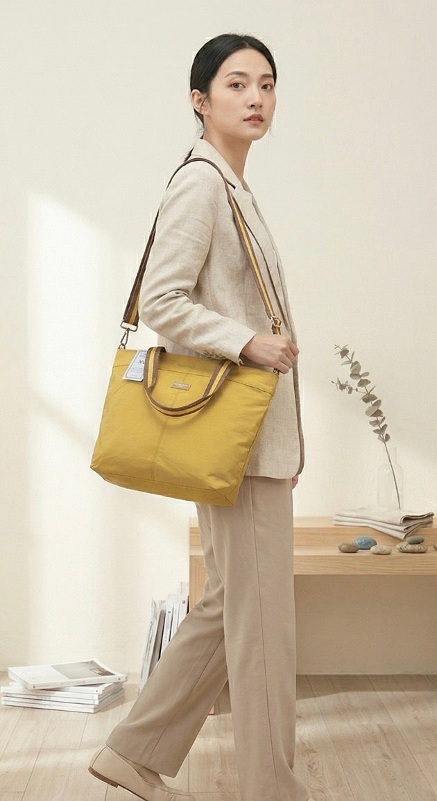 Korean Minimalist Tote Bag | Lightweight & Spacious
